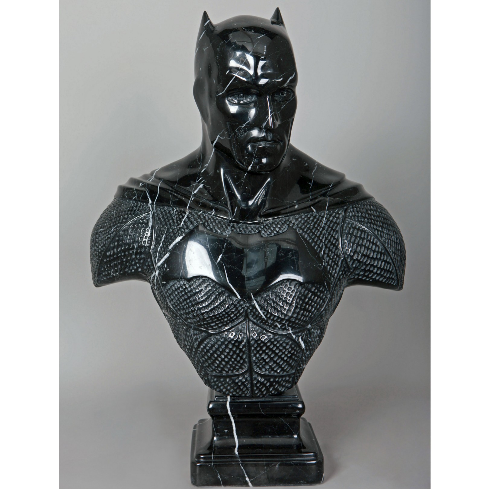 DARK KNIGHT CLASSIC BLACK III - LÉO CAILLARD - Galeries Bartoux